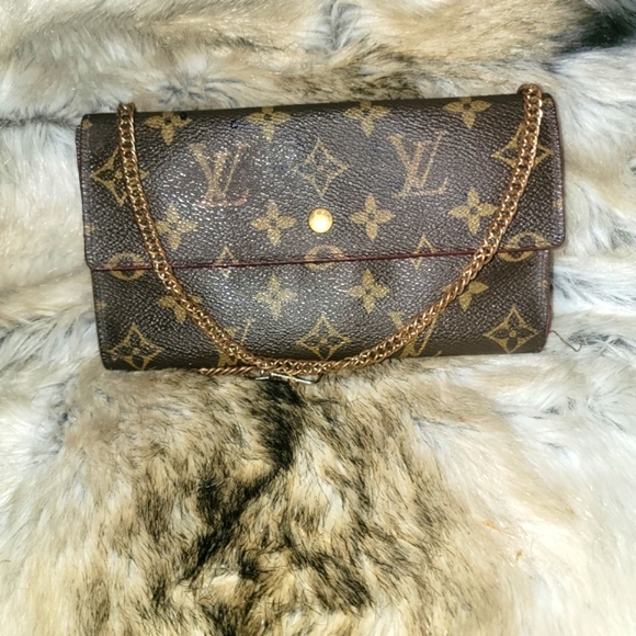 Louis Vuitton Handbags - Authentic Louis Vuitton Brown Monogram Sarah Trifold Wallet on Chain Crossbody
